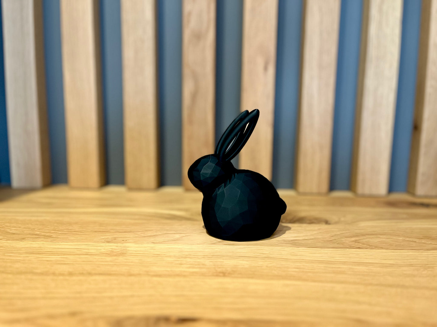 Poly Hoppel | 3D-gedruckter Osterhase, moderne Osterdeko aus nachhaltigem Material
